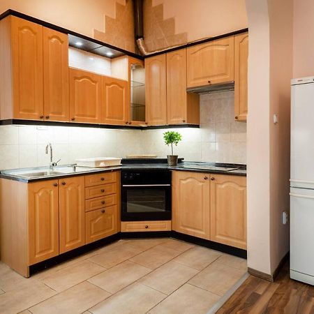 Central And Large Ac Home Away From Home Budapest Luaran gambar
