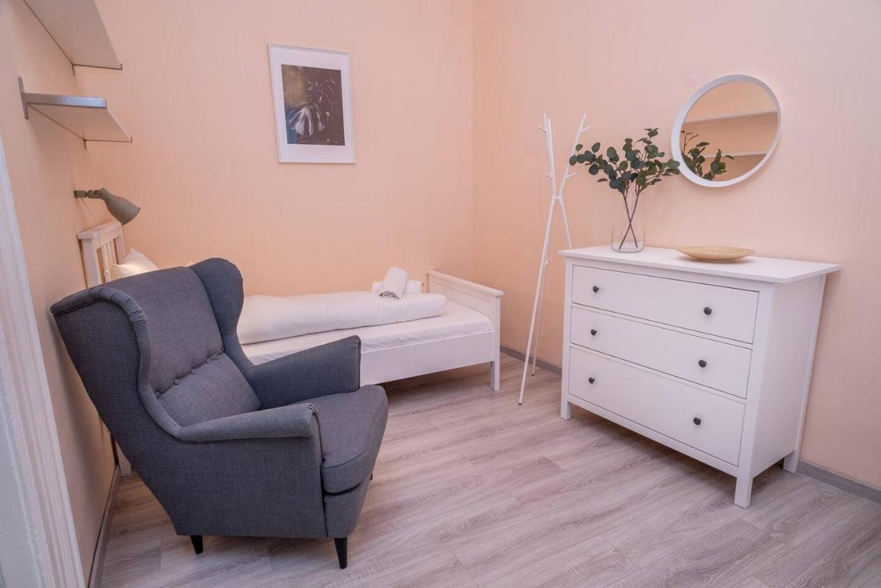 Central And Large Ac Home Away From Home Budapest Luaran gambar