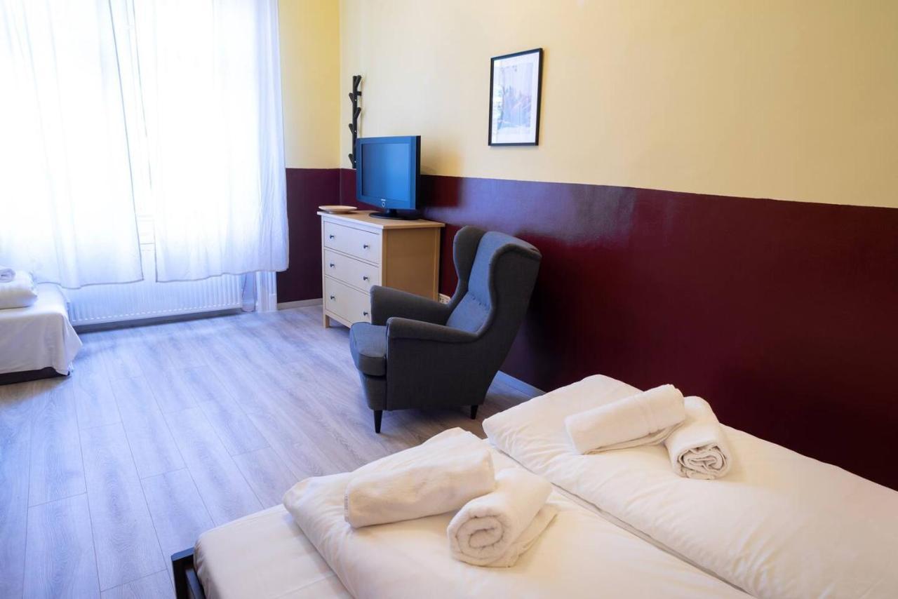 Central And Large Ac Home Away From Home Budapest Luaran gambar