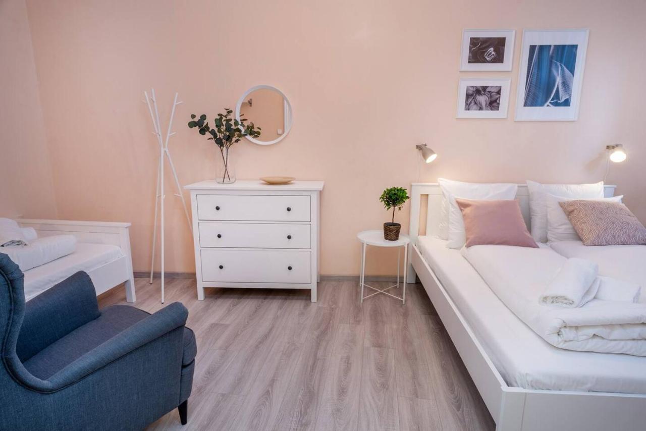 Central And Large Ac Home Away From Home Budapest Luaran gambar