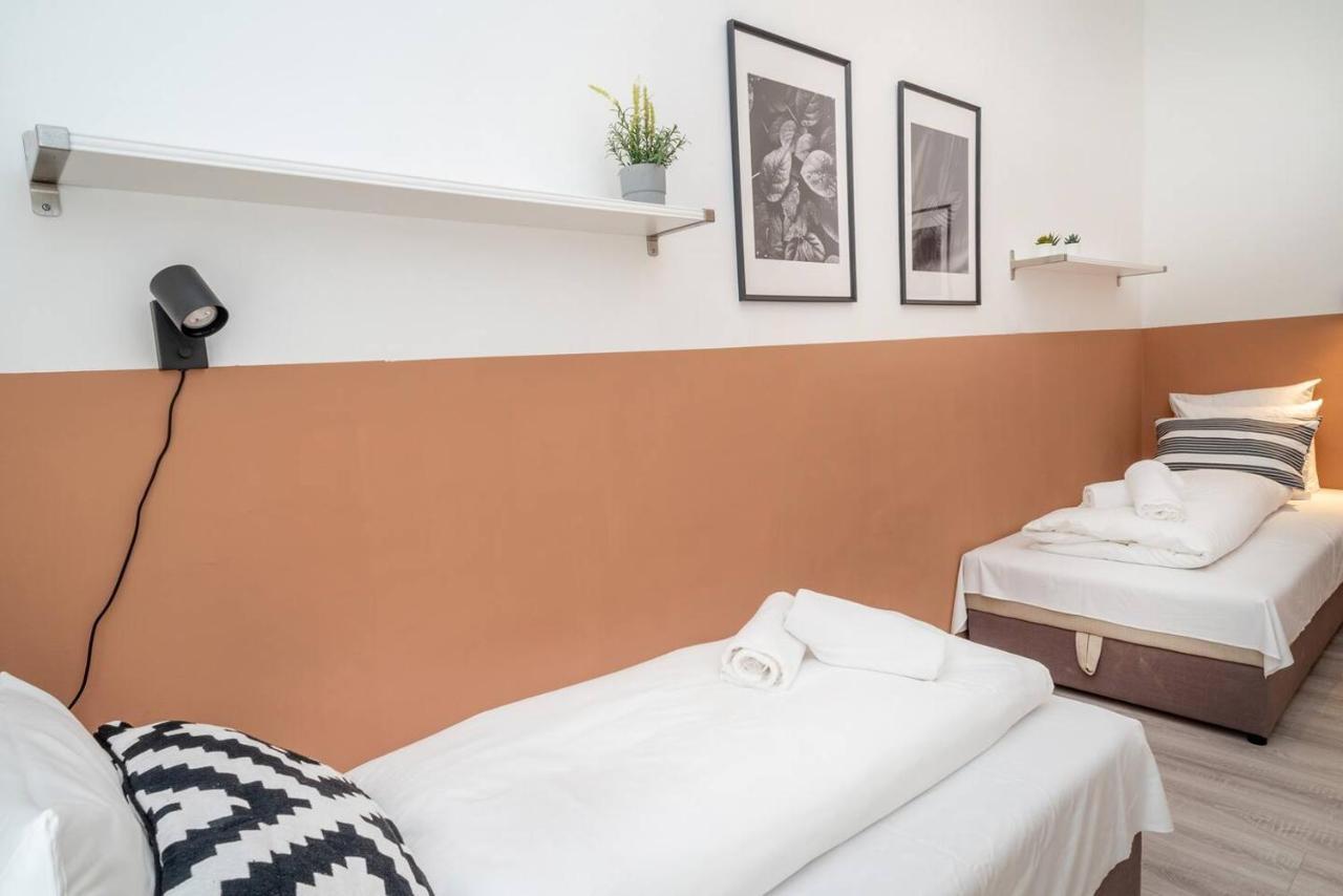 Central And Large Ac Home Away From Home Budapest Luaran gambar