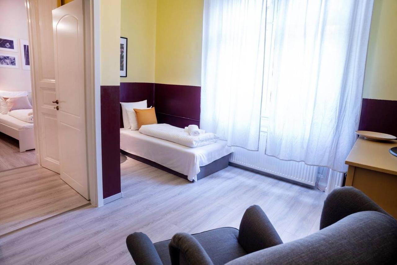 Central And Large Ac Home Away From Home Budapest Luaran gambar