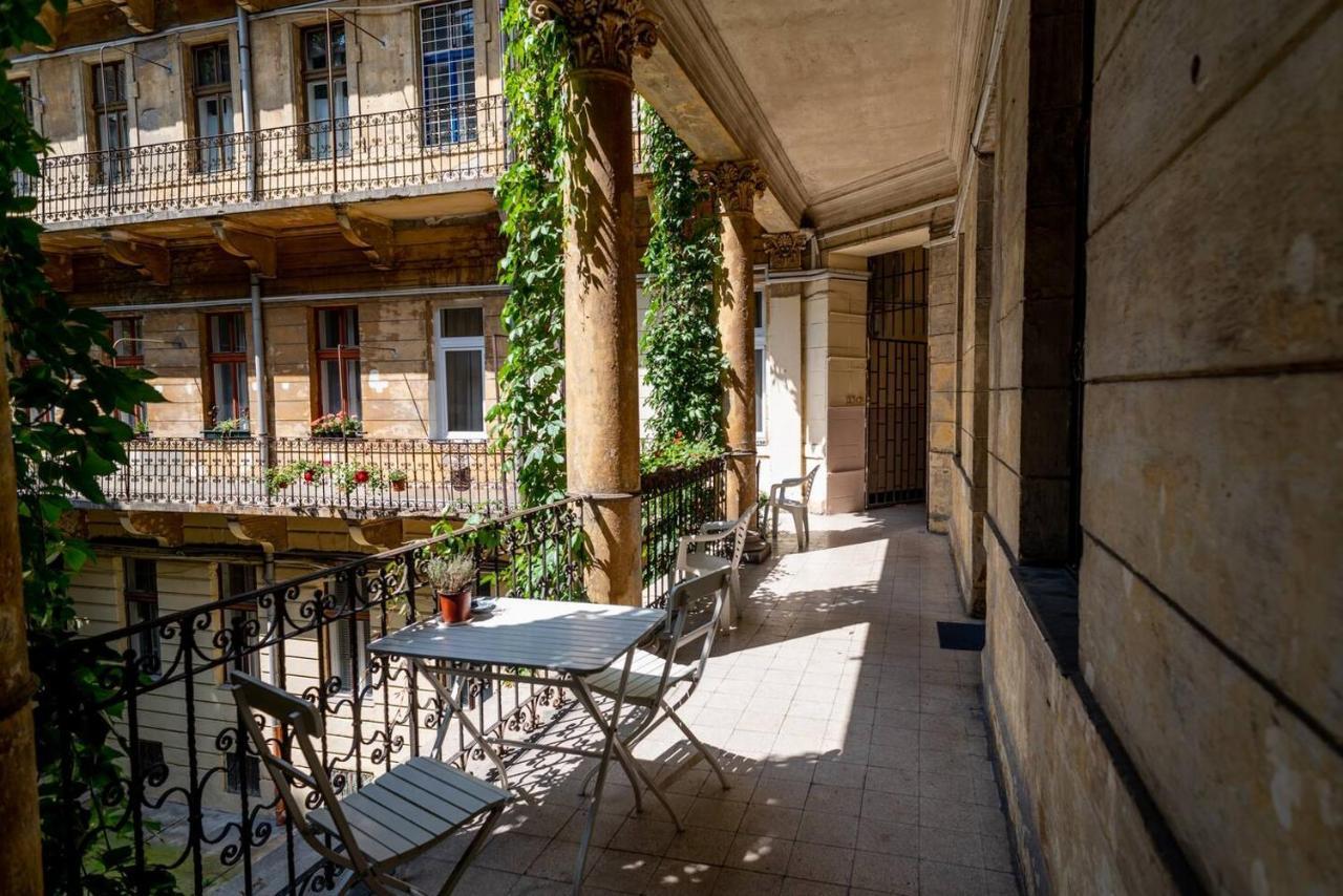 Central And Large Ac Home Away From Home Budapest Luaran gambar